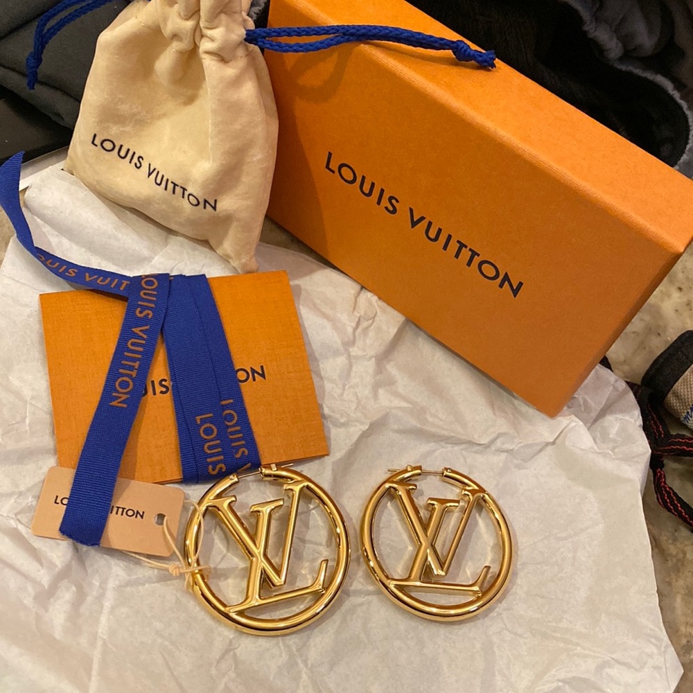 Louis VUITTON LOUISE gold LV logo hoop earrings SOLD OUT! 100% AUTHENTIC from LV
